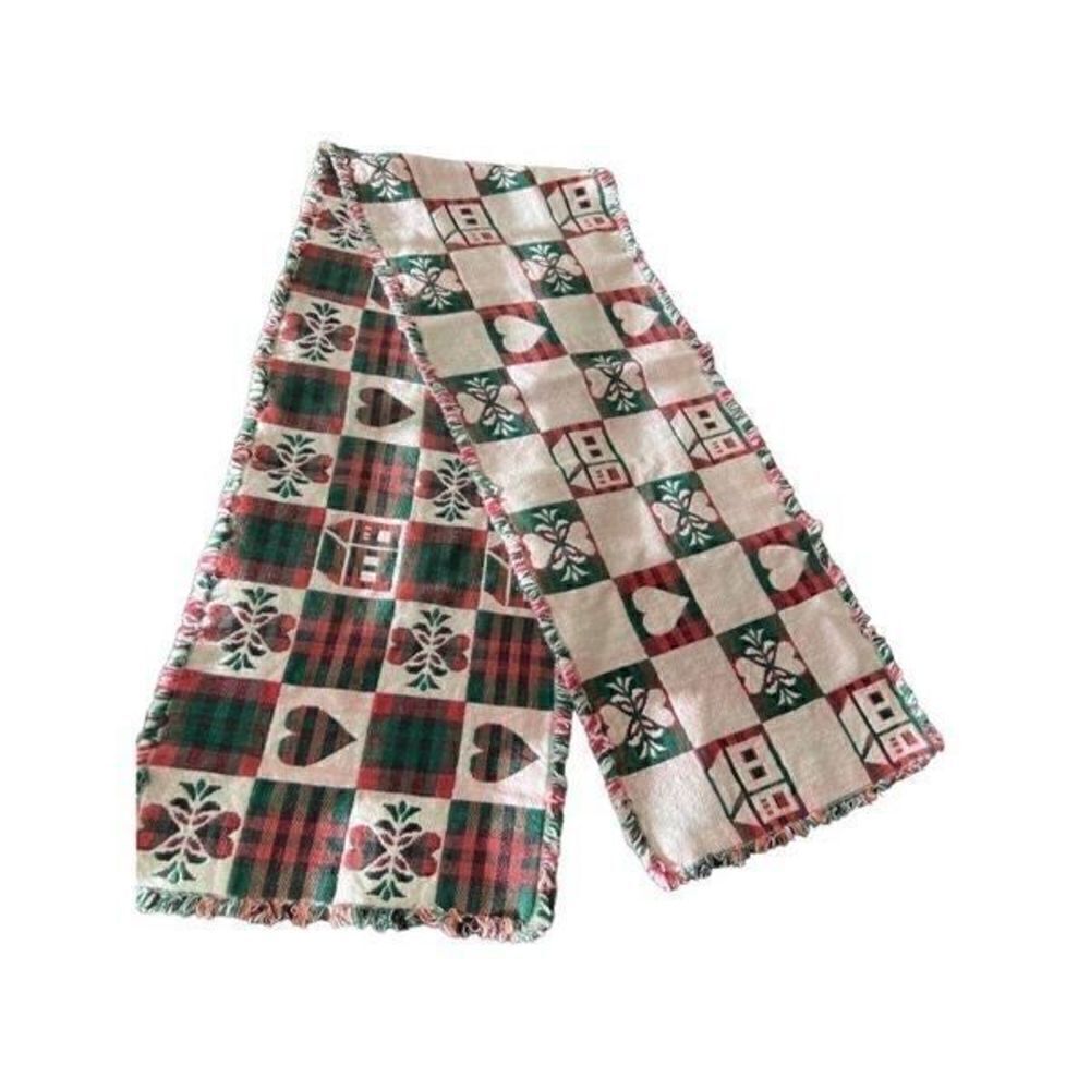 Vintage heart tapestry tree Table Runner